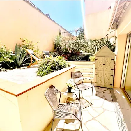 Rare In Cannes, Quiet For 4 People, Garden, Parking Cannes